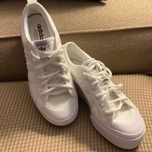 New Adidas Sneakers with No-tie Laces Size 7